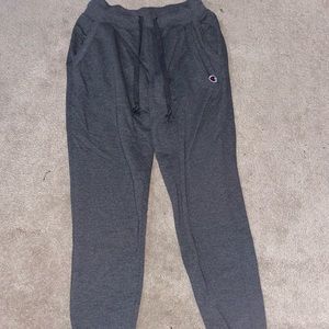 CHAMPION GREY JOGGERS W/ POCKETS